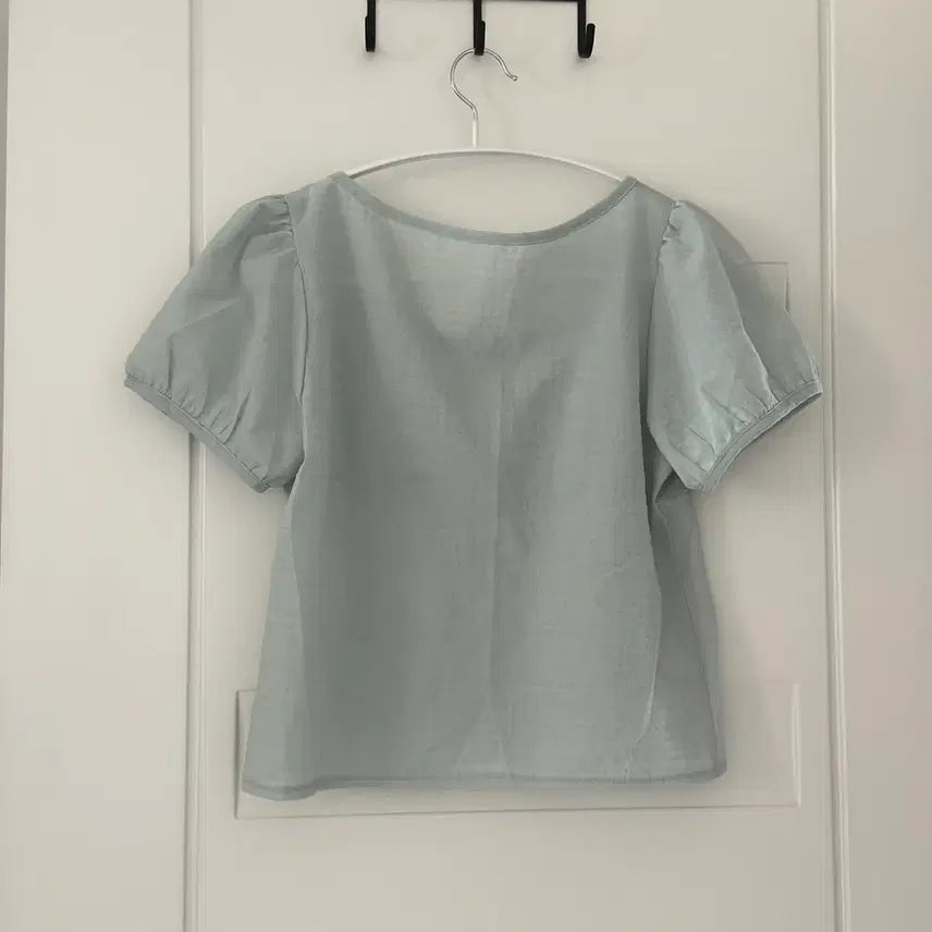 [SOLD OUT] 민트 퍼프 블라우스 스퀘어넥 반팔
