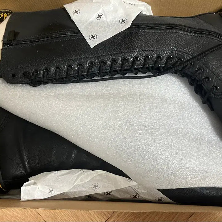 [BUNJANG] Dr. Martens 1B60 20-Hole Long Boots / [새상품] 닥터마틴 1B60 블랙 20홀 롱부츠 240 (UK 5)