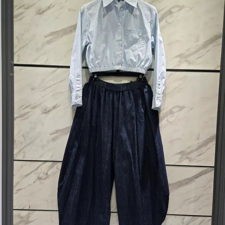 [SOLD OUT] 마쥬 크롭 셔츠