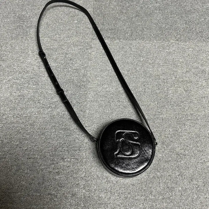 [BUNJANG] In Silence Mirror Circle Bag / 인사일런스 가방
