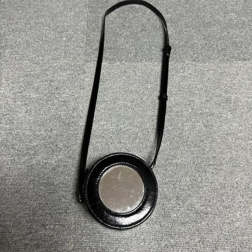 [BUNJANG] In Silence Mirror Circle Bag / 인사일런스 가방