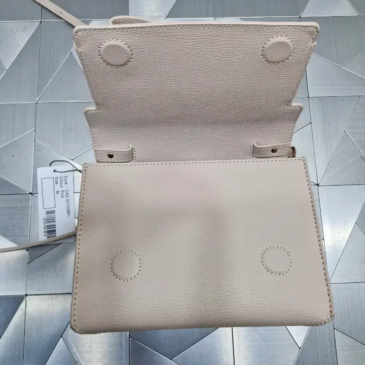 [BUNJANG] Charles &amp; Keith Crossbody Bag / 찰스앤키스 크로스백 (택포)