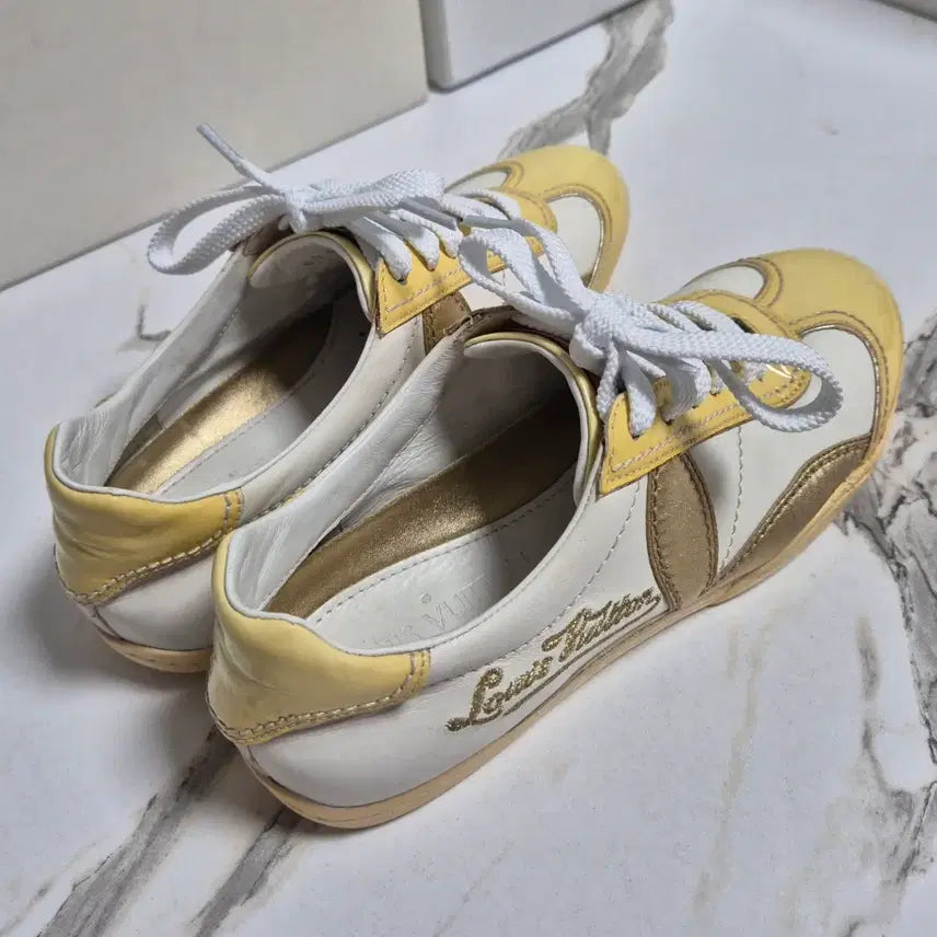 [BUNJANG] Louis Vuitton Initial Logo Leather Sneakers / (정품) 루이비통 이니셜 로고 가죽 스니커즈 36