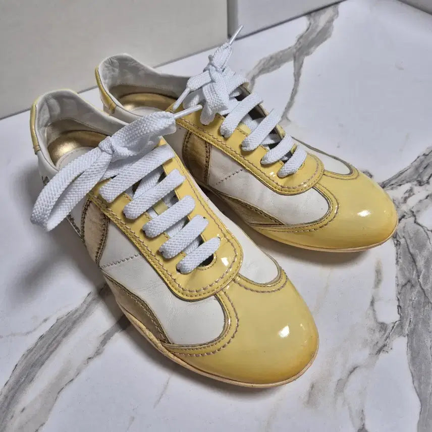 [BUNJANG] Louis Vuitton Initial Logo Leather Sneakers / (정품) 루이비통 이니셜 로고 가죽 스니커즈 36