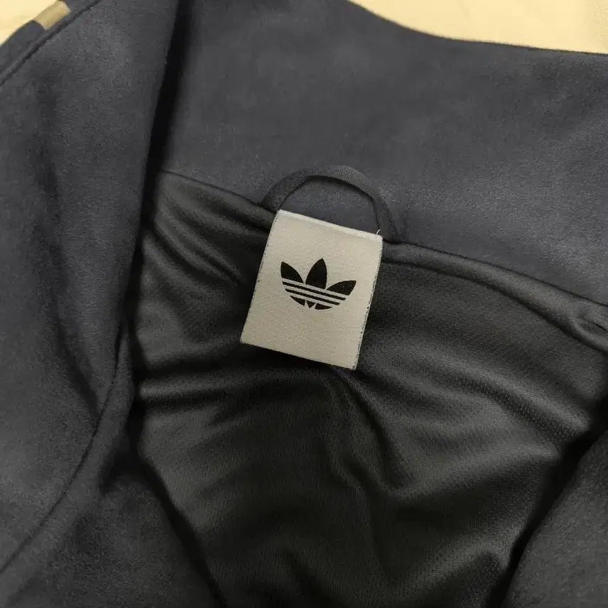[SOLD OUT] Adidas Chinese Style Jacket. 중티다스 아디다스