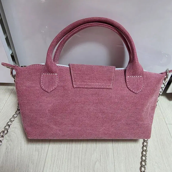 [BUNJANG] Keliz Guess Upcycled Bag / 업사이클링가방 켈리즈 게스 츄잉백 롱샴st
