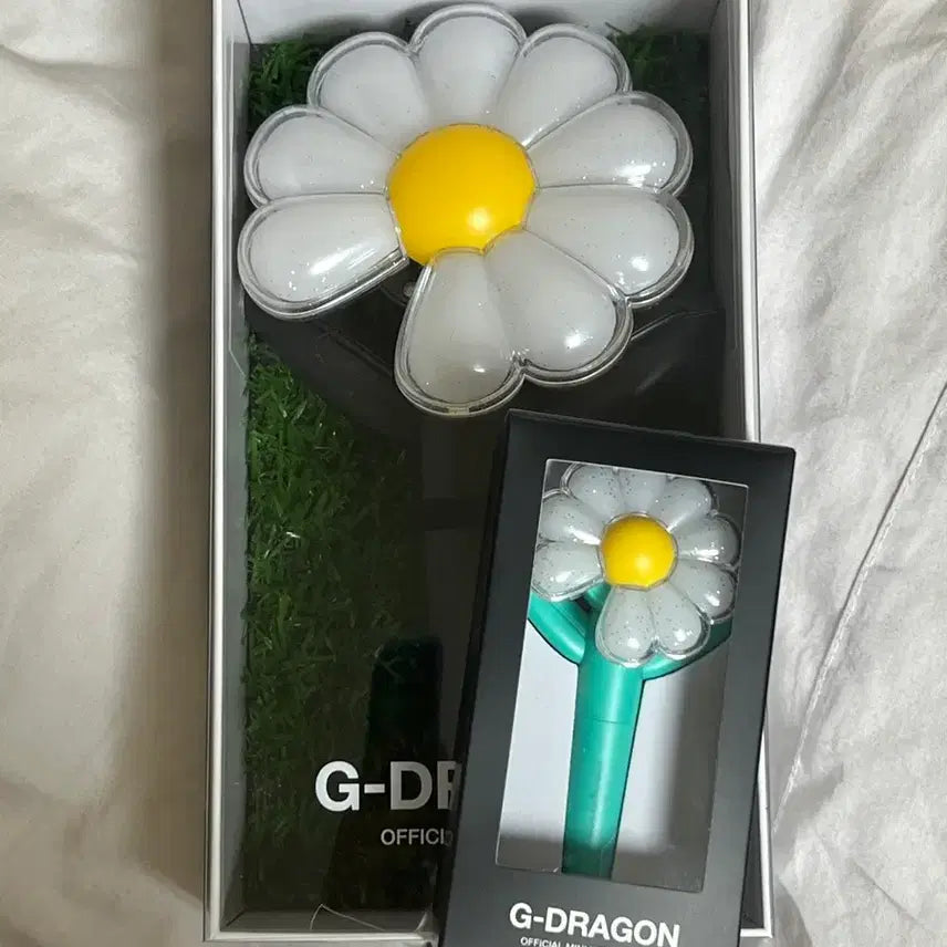 [BUNJANG] G-Dragon Daisy Lightstick / 지디 지드래곤 응원봉 데이지봉 양도