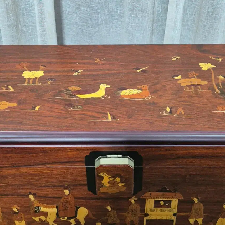 [BUNJANG] Saimdang Furniture Hwalimok &amp; Odanwood Jewelry Box with Mother-of-Pearl Inlay / 고가구 전통가구 사임당가구 패물함 / 화류목 /  상감부조 가구