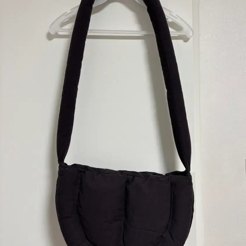 [BUNJANG] YURT Cloud Bread Bag Deep Gray / 유르트 클라우드 브레드 백 딥그레이