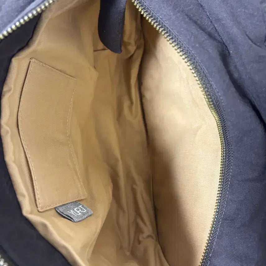 [BUNJANG] YURT Cloud Bread Bag Deep Gray / 유르트 클라우드 브레드 백 딥그레이