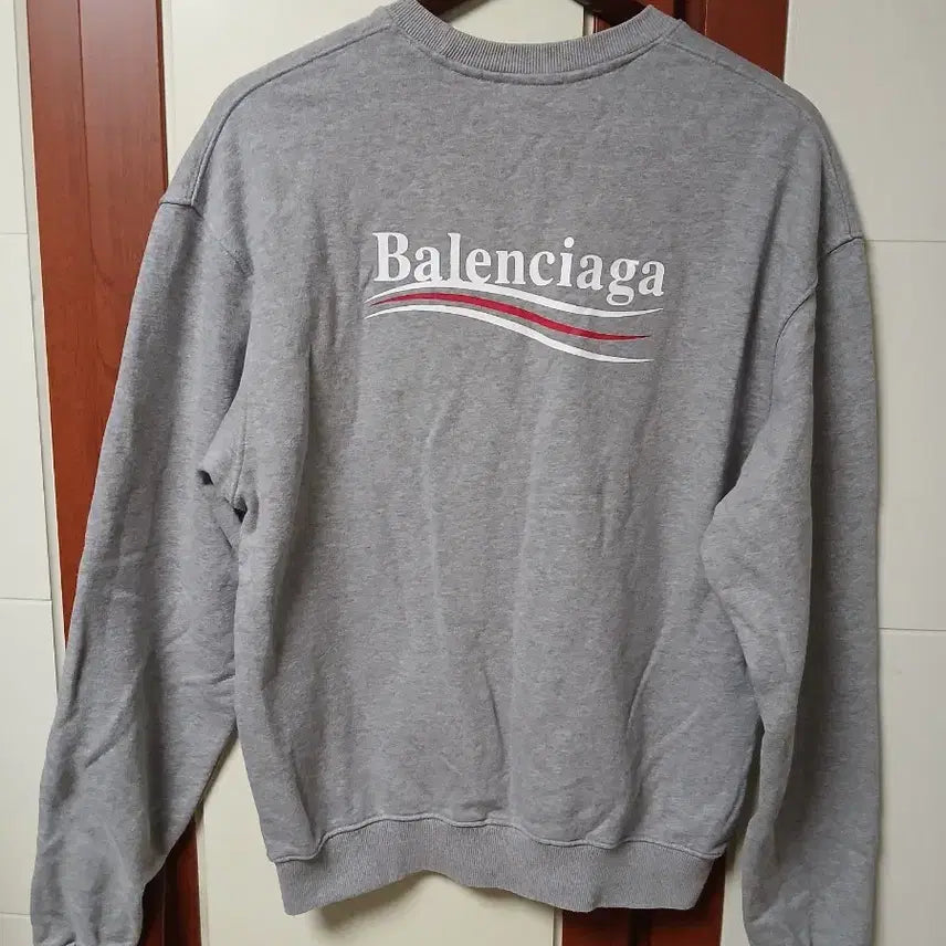 [SOLD OUT] 발렌시아가 웨이브 로고 맨투맨 회색