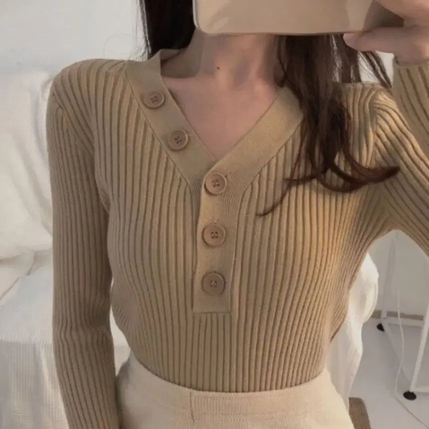 [BUNJANG] Beige Ribbed Button T-Shirt / 베이지 단추 골지티