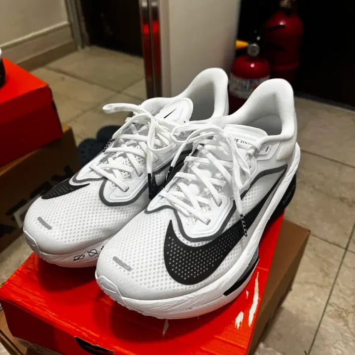 [BUNJANG] Nike Zoom Fly 6 White/Black Running Shoes / 나이키 줌 플라이 6 화이트/블랙 265 사이즈
