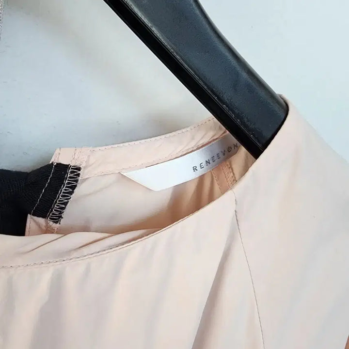 [BUNJANG] Lenibon Soft Pink Flare Short Sleeve Blouse / 레니본 연핑크 플레어 반팔 블라우스