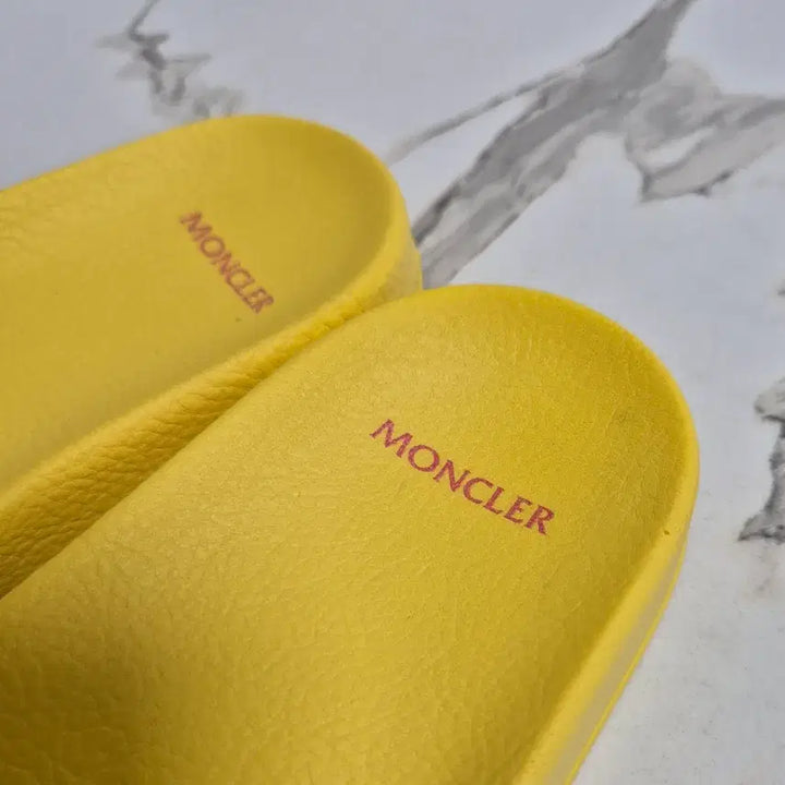 [BUNJANG] Moncler Slide Sandals Slippers (Size 35) / (정품) 몽클레어 슬라이드 샌들 슬리퍼 35