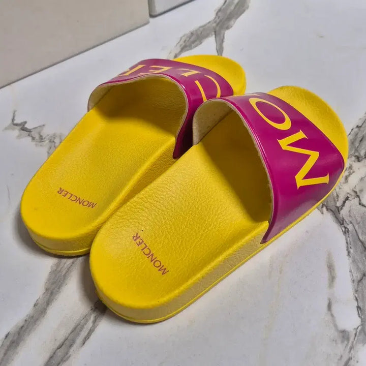 [BUNJANG] Moncler Slide Sandals Slippers (Size 35) / (정품) 몽클레어 슬라이드 샌들 슬리퍼 35