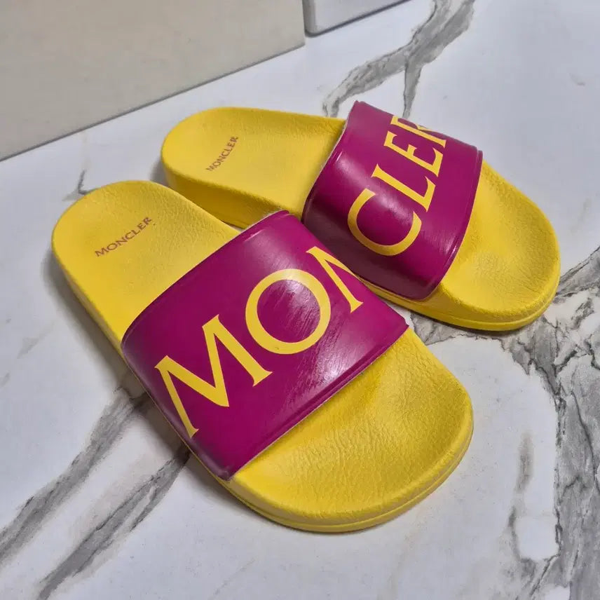 [BUNJANG] Moncler Slide Sandals Slippers (Size 35) / (정품) 몽클레어 슬라이드 샌들 슬리퍼 35
