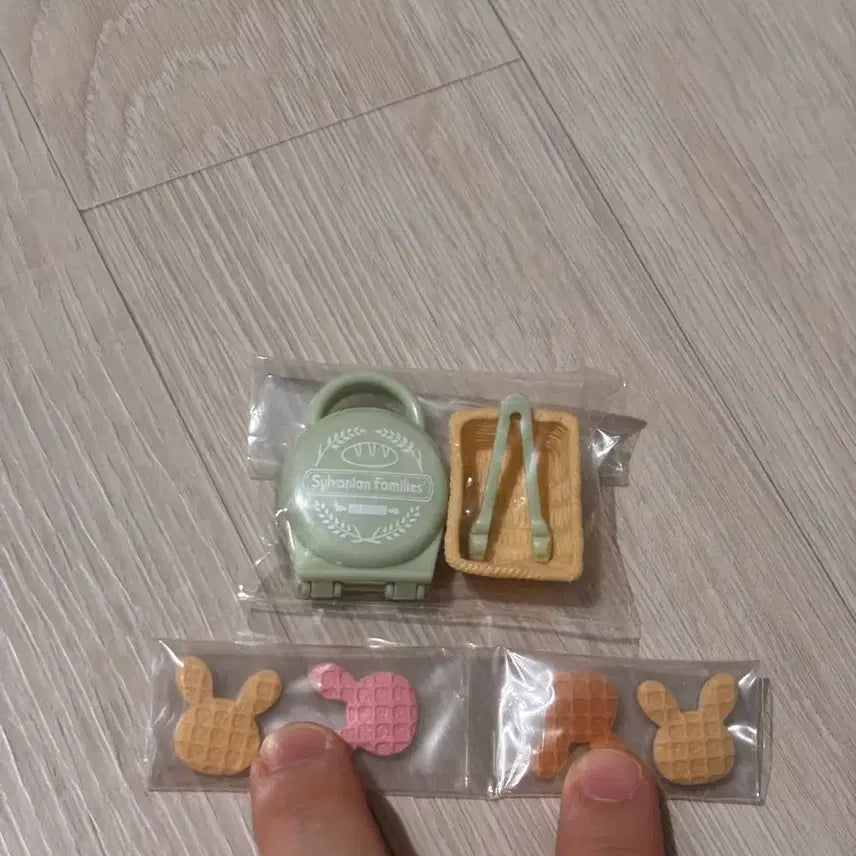 [BUNJANG] Sylvanian Families Rabbit Waffle Maker Miniature / 실바니안 패밀리 토끼 와플 메이커