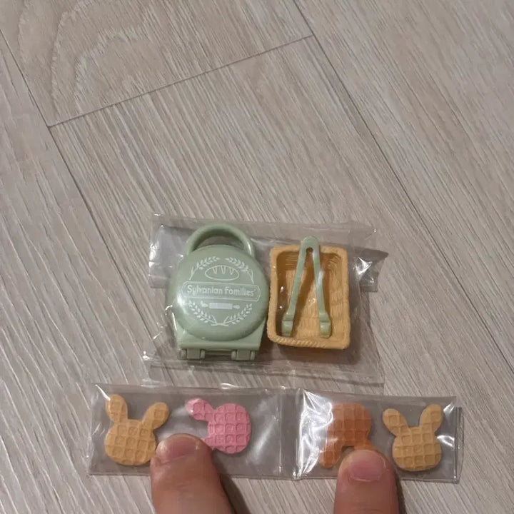 [BUNJANG] Sylvanian Families Rabbit Waffle Maker Miniature / 실바니안 패밀리 토끼 와플 메이커