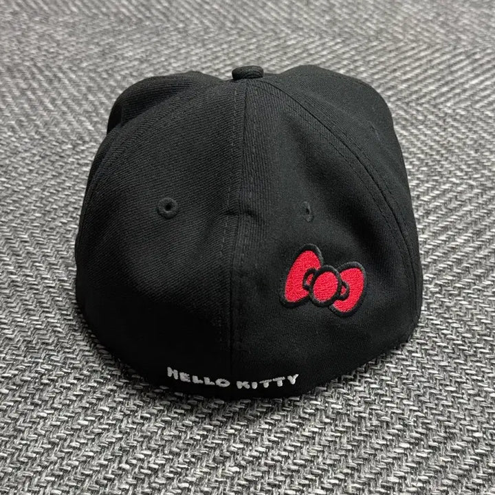 [SOLD OUT] 뉴에라 헬로키티 714