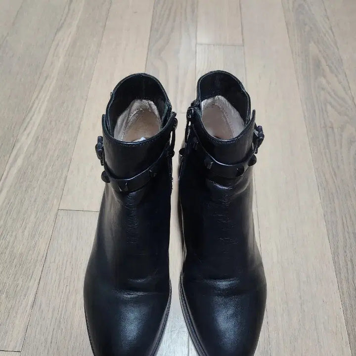 [BUNJANG] SUECOMMA BONNIE Studded Ankle Boots / 슈콤마보니 스터드 앵클 부츠