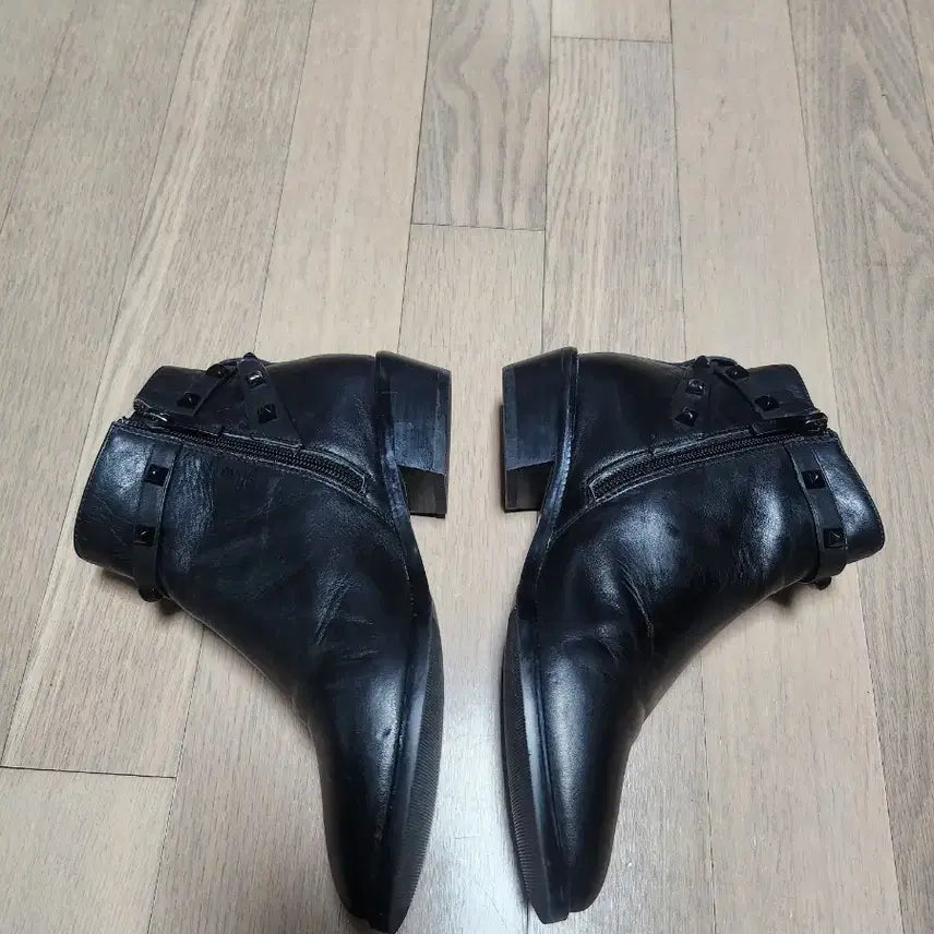 [BUNJANG] SUECOMMA BONNIE Studded Ankle Boots / 슈콤마보니 스터드 앵클 부츠