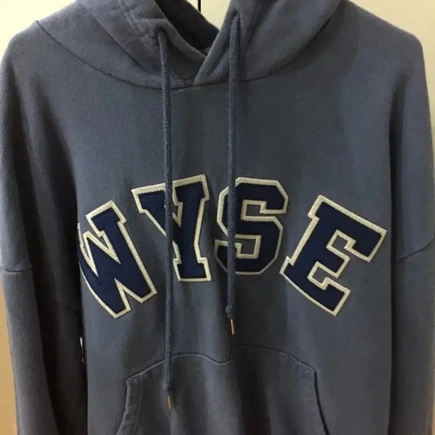[SOLD OUT] 와이드 블루 후드티