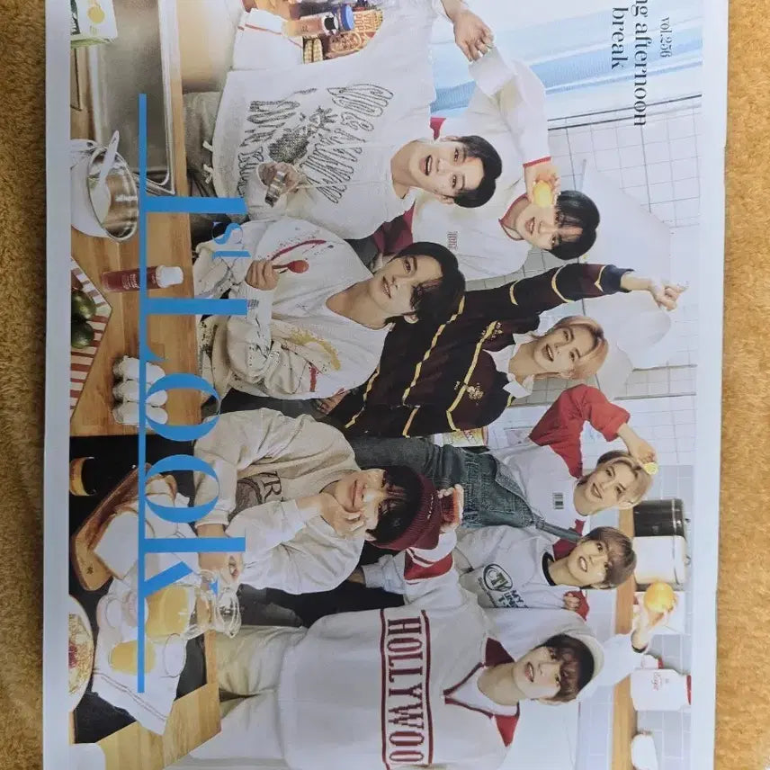 [BUNJANG] First Look Vol.256 Stray Kids Magazine / 퍼스트룩 Vol.256 스트레이키즈