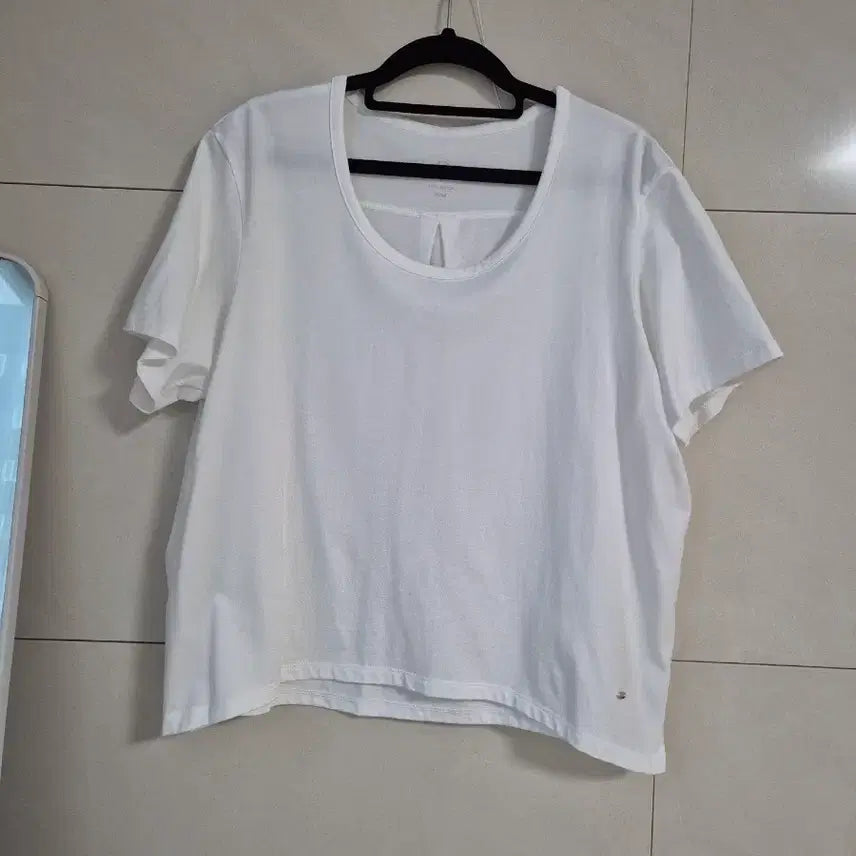 [SOLD OUT] 유메르 유넥   반팔 티셔츠 프리 새상품
