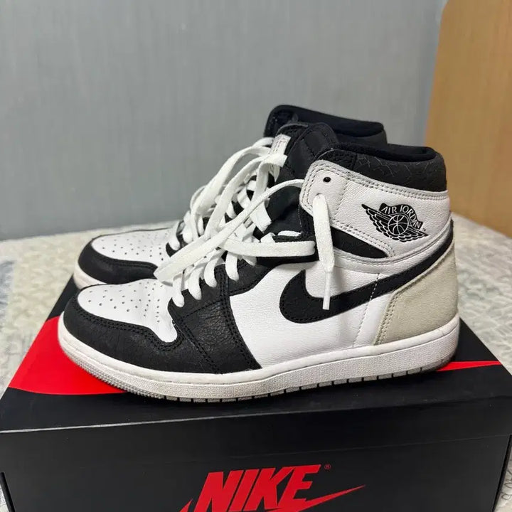 [BUNJANG] Nike Air Jordan 1 Coral 255mm / 나이키 에어 조던 1 코랄 255