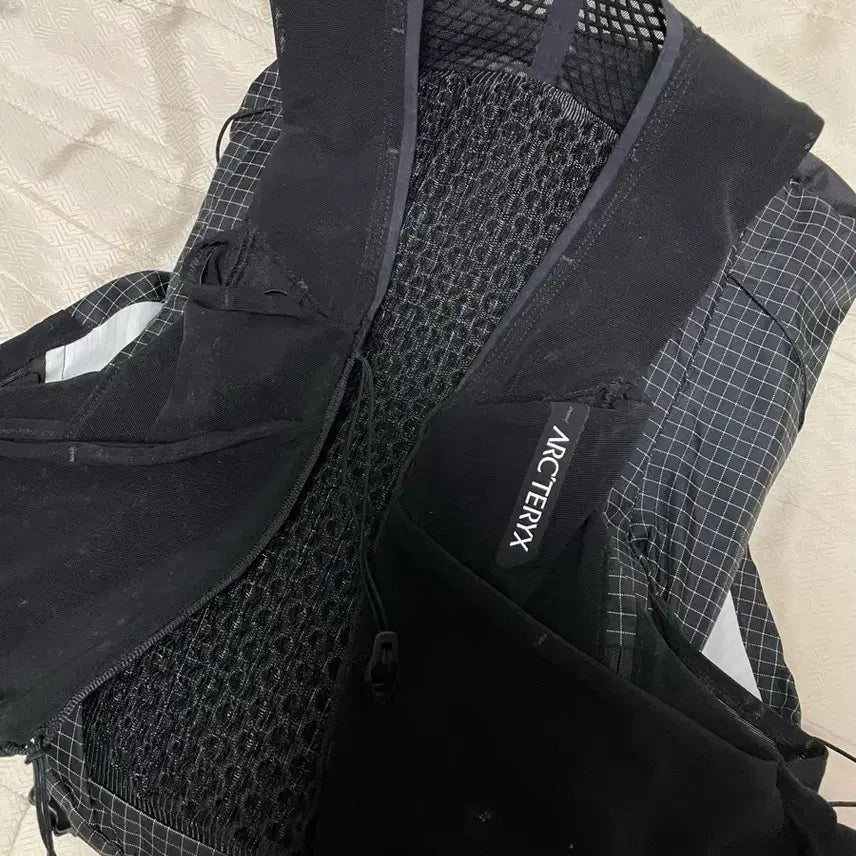 [SOLD OUT] 아크테릭스 노반14리터 m 사이즈 팝니다