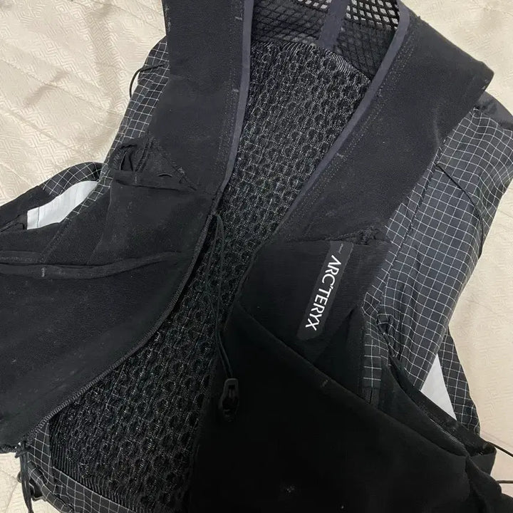 [SOLD OUT] 아크테릭스 노반14리터 m 사이즈 팝니다