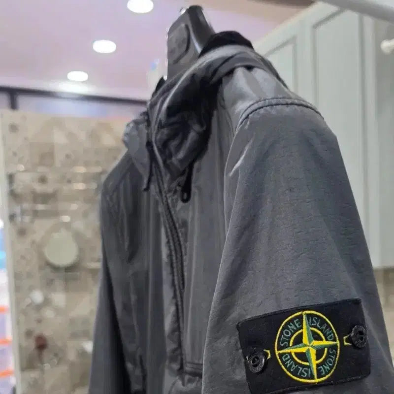 [BUNJANG] Stone Island Lamy Flock Hooded Jacket / 스톤아일랜드 라미 플락 후드자켓