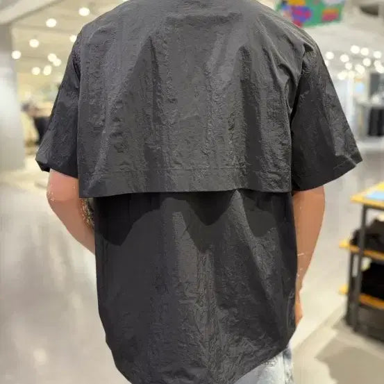 [BUNJANG] Jeep Short Sleeve Anorak Windbreaker / Jeep 반팔 아노락 바람막이 블랙