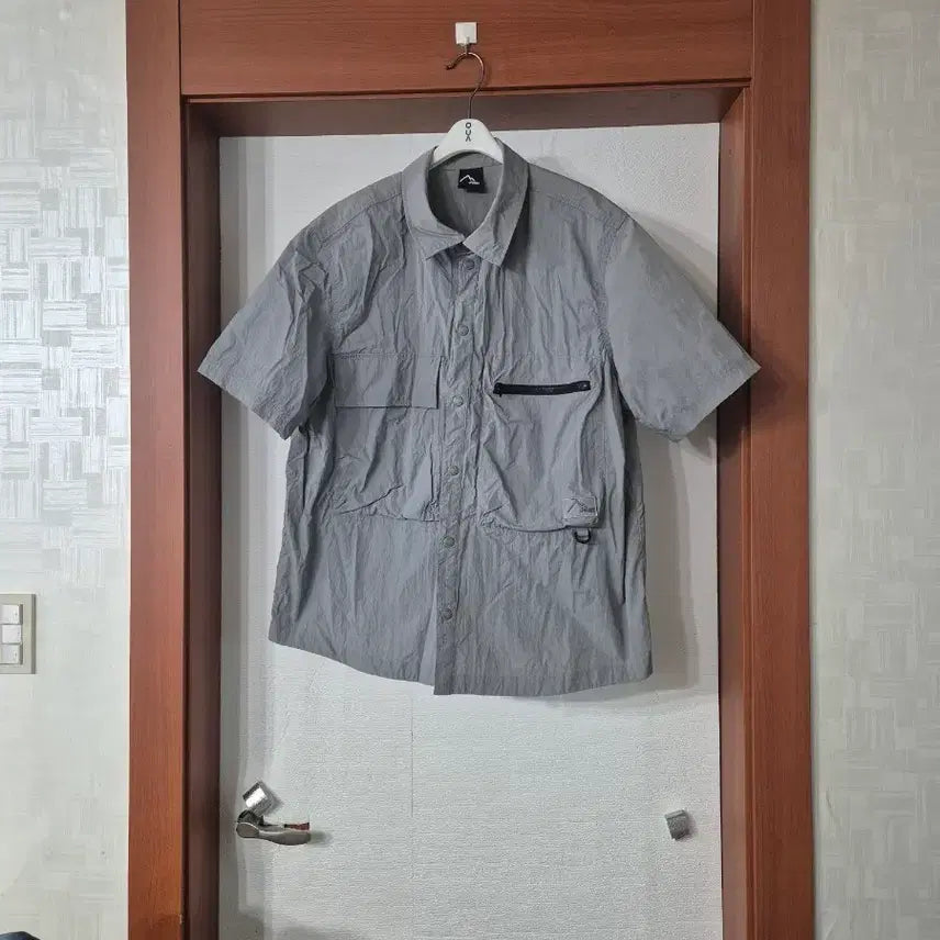 [BUNJANG] Jeep Mountain Hardware Gray Snap Button Short Sleeve Shirt / 지프 마운틴 하드웨어 반팔 셔츠 그레이 똑딱이 오픈형
