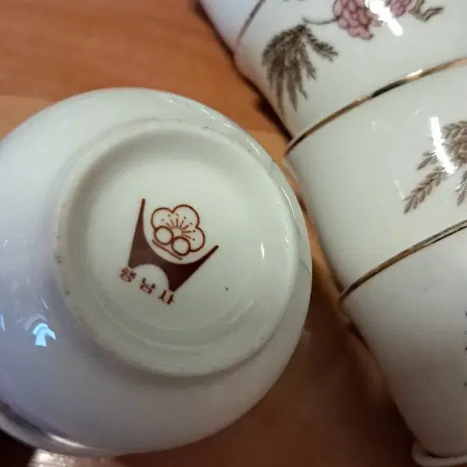[BUNJANG] Haenamsa Rose Porcelain Sake Cups (Set of 3) / 옛날 행남사 도자기 술잔3개.장미그림