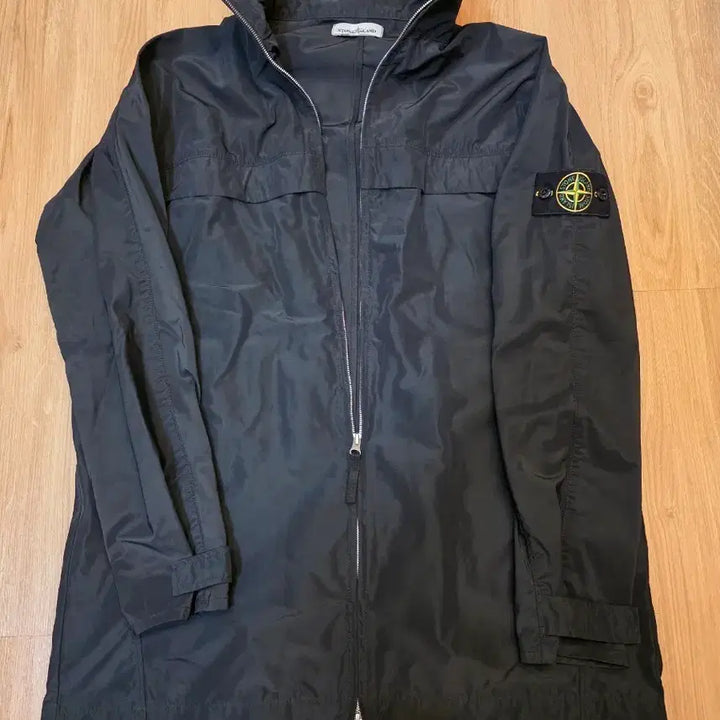 [SOLD OUT] 스톤아일랜드 마이크로랩스 코트 바람막이(L)