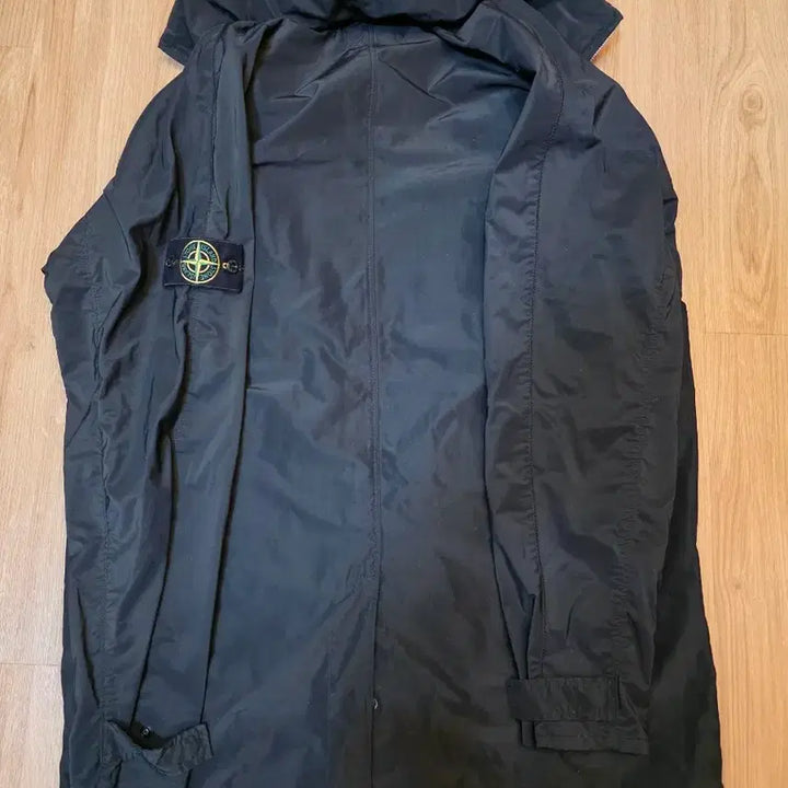 [SOLD OUT] 스톤아일랜드 마이크로랩스 코트 바람막이(L)
