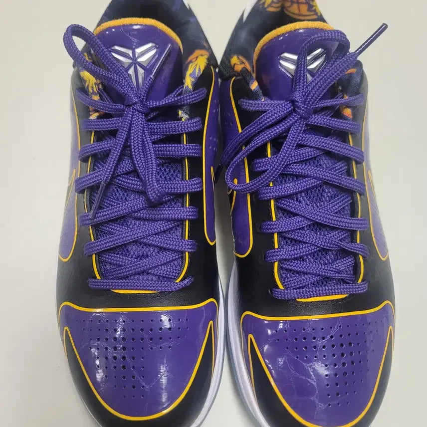 [BUNJANG] Kobe 6 Champ Sneakers / [260] 코비5 챔프