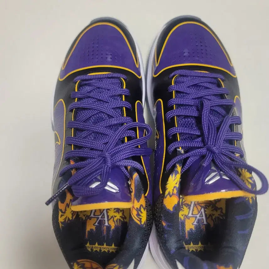 [BUNJANG] Kobe 6 Champ Sneakers / [260] 코비5 챔프