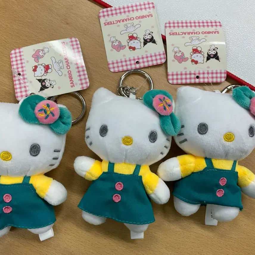[SOLD OUT] 산리오 헬로키티 인형 키링 3개세트 새상품