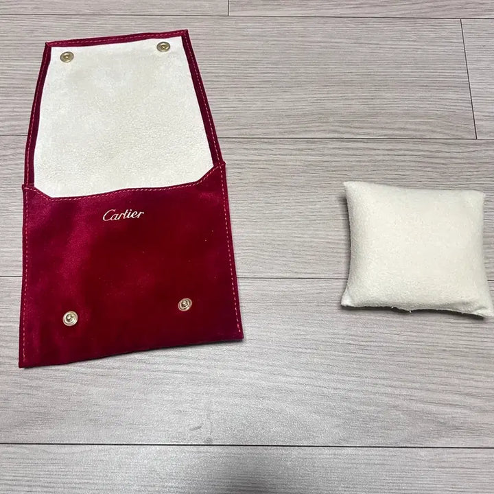 [BUNJANG] Cartier Travel Pouch / 까르띠에 여행용 파우치
