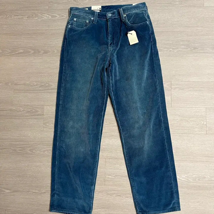 [SOLD OUT] (국내미발매, 새상품) 리바이스 568 코듀로이 데님 팬츠