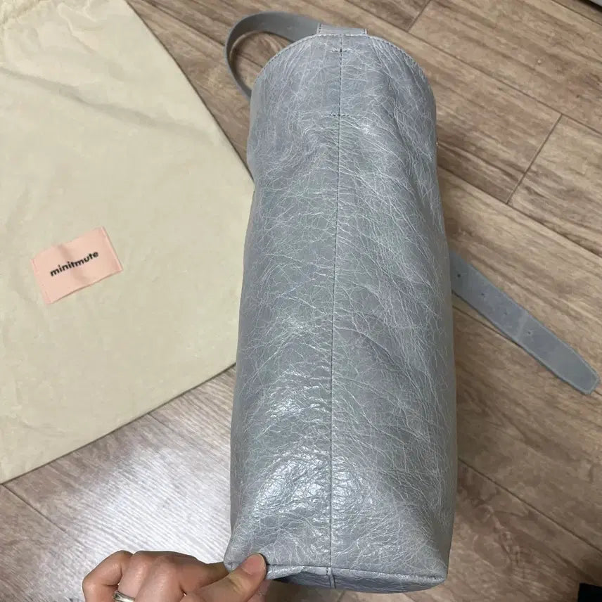 [BUNJANG] Minitmute Removable Large Gray Crossbody Bag / 미닛뮤트 리무드 라지 그레이
