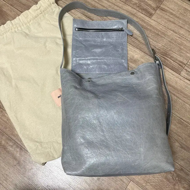 [BUNJANG] Minitmute Removable Large Gray Crossbody Bag / 미닛뮤트 리무드 라지 그레이