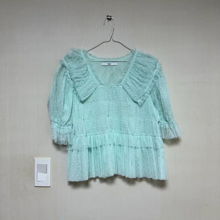 [SOLD OUT] 쟈니헤잇재즈 튤 블라우스(민트)