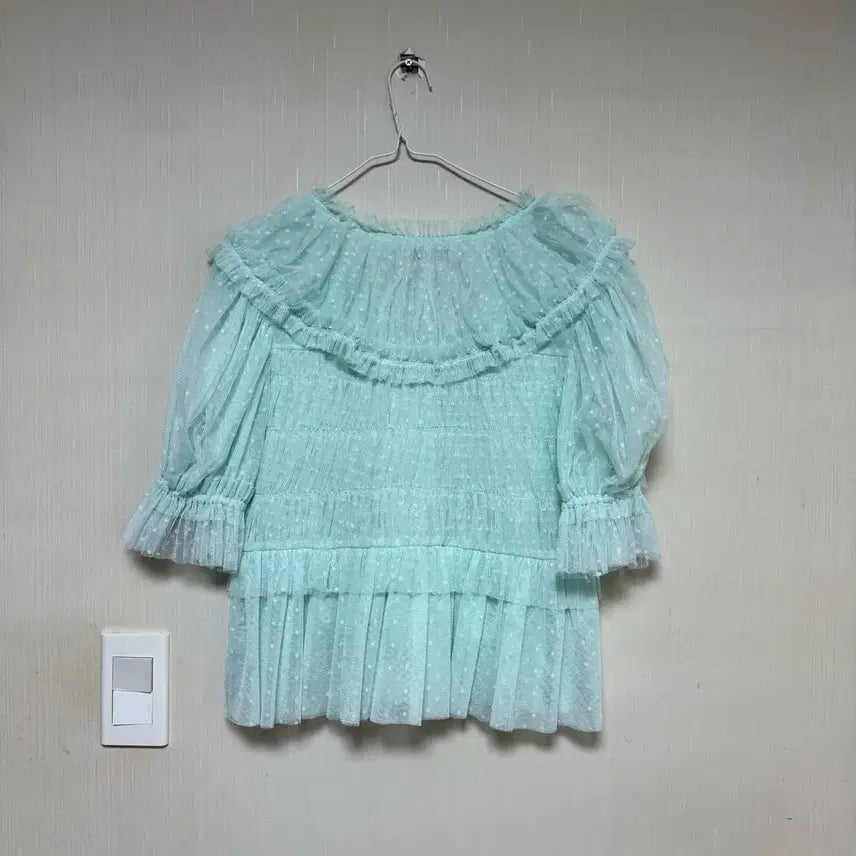 [SOLD OUT] 쟈니헤잇재즈 튤 블라우스(민트)