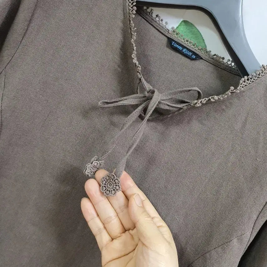 [BUNJANG] Vanessa Z Ricci Embroidered Blouse / 바네사리찌  자수 블라우스
