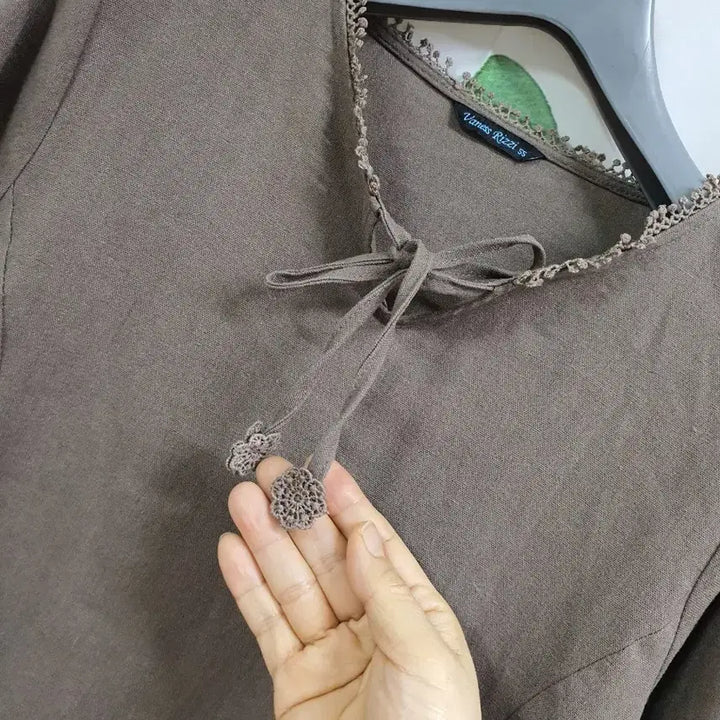 [BUNJANG] Vanessa Z Ricci Embroidered Blouse / 바네사리찌  자수 블라우스