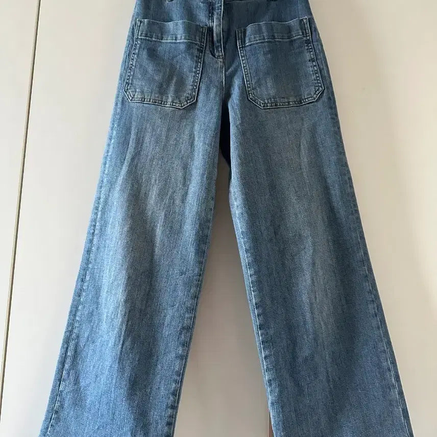 [BUNJANG] Atelier Wide Denim Jeans / 아떼//와이드 데님 청바지 뒷포켓 디자인
